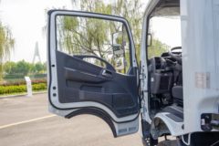 东风 多利卡D5 任吾行 2.0L 127马力 CNG 4.17米单排栏板轻卡