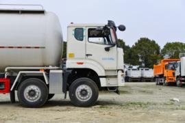 重汽豪沃(HOWO)底盘&nbsp;粉粒物料运输车外观图片