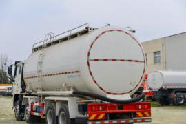 重汽豪沃(HOWO)底盘&nbsp;粉粒物料运输车上装图片