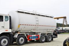 中国重汽 HOWO N5G 350马力 8X4 低密度粉粒物料运输车(华威驰乐牌)(SGZ5311GFLZZ6N)