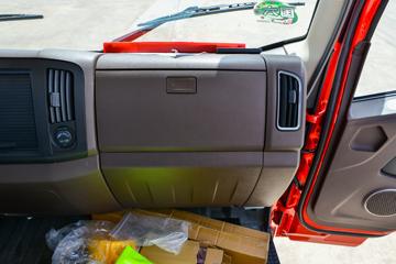 ��� ��VH 3L���� 160���� 4X2 ��ʿ��8�� 4.15����ж��ͼƬ