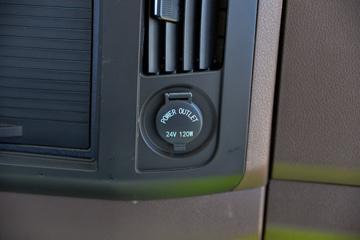 ��� ��VH 3L���� 160���� 4X2 ��ʿ��8�� 4.15����ж��ͼƬ