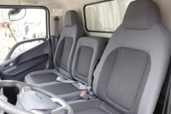 江铃 乐行E路达 7.3T 4X2 6.8米纯电动厢式载货车100.46kWh