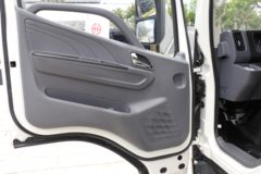 江铃 乐行E路达 7.3T 4X2 6.8米纯电动厢式载货车100.46kWh