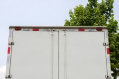 江铃 乐行E路达 7.3T 4X2 6.8米纯电动厢式载货车100.46kWh