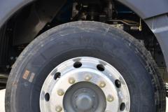 中国重汽 HOWO TX重卡 25T 6X4换电式纯电动牵引车(ZZ4257V384GZ1SBEV35)350kWh