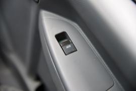 庆铃底盘&nbsp;冷藏车驾驶室图片