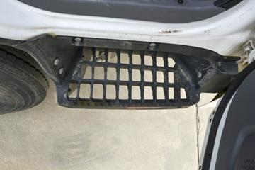 ���� ��ʮ��KV100 132���� 4X2 4.07����س�(��������)(CLW5040XLCQ6)ͼƬ