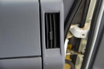 ���� ��ʮ��KV100 132���� 4X2 4.07����س�(��������)(CLW5040XLCQ6)ͼƬ