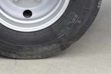 ���� ��ʮ��KV100 132���� 4X2 4.07����س�(��������)(CLW5040XLCQ6)ͼƬ