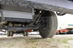 东风商用车 天锦VR 230马力 4X2 背罐车(华威驰乐牌)(SGZ5180ZBGDF6)