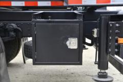 东风商用车 天锦VR 230马力 4X2 背罐车(华威驰乐牌)(SGZ5180ZBGDF6)