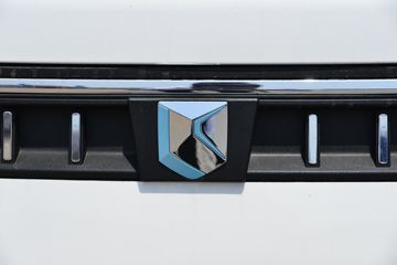 �������� ��R ����� 1.6L 122���� ���� 3.7�׵�����ʽ΢��(YTQ5031XXYPHQ331)ͼƬ