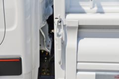 蓝擎汽车 凌R 高配版 1.6L 122马力 汽油 3.7米单排栏板微卡(YTQ1031PHQ331)