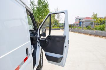 �������� ��˳ 2023�� 146���� 2.0T���� 3�� �Զ� �����и߶���ʽ���䳵ͼƬ