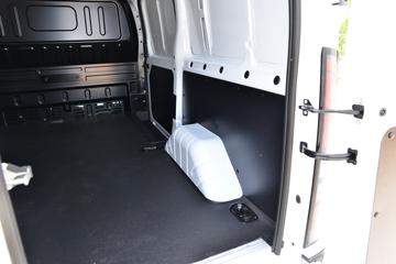 �������� ��˳ 2023�� 146���� 2.0T���� 3�� �Զ� �����и߶���ʽ���䳵ͼƬ