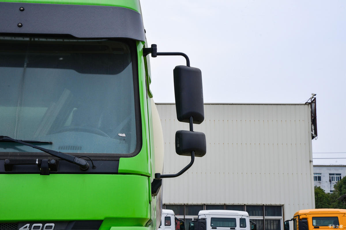 йɶó V7 400 8X4 ܶȷ䳵()(SGZ5310GFLZZ6W)