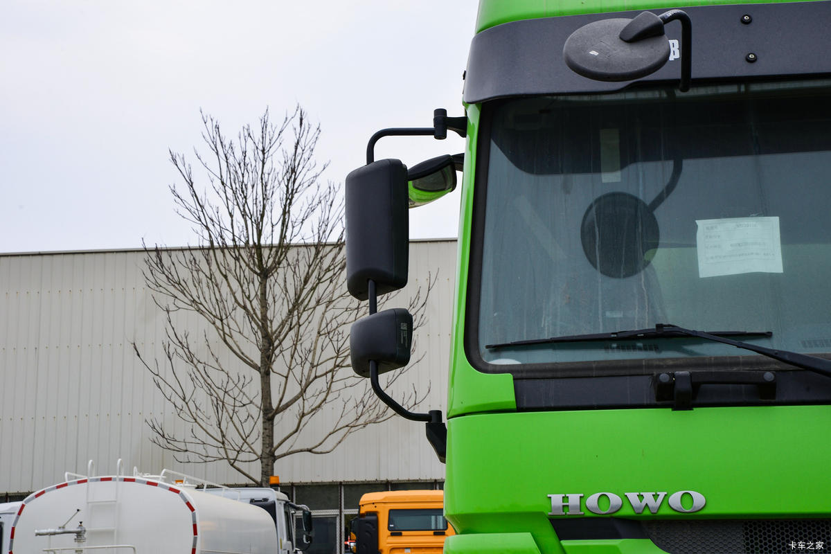 йɶó V7 400 8X4 ܶȷ䳵()(SGZ5310GFLZZ6W)