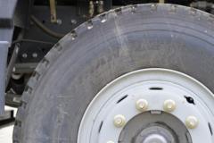 中国重汽成都商用车 豪沃V7 400马力 8X4 低密度粉粒物料运输车(华威驰乐牌)(SGZ5310GFLZZ6W)