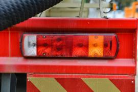 中国重汽成都商用车底盘&nbsp;粉粒物料运输车上装图片