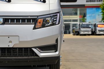 �������� ��R ����� 1.6L 122���� ���� 4.03�׵�������΢��(YTQ1031PHQ331)ͼƬ