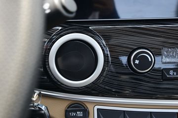 �������� ��R ����� 1.6L 122���� ���� 4.03�׵�������΢��(YTQ1031PHQ331)ͼƬ