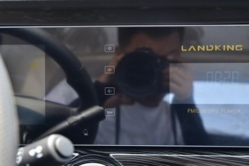 �������� ��R ����� 1.6L 122���� ���� 4.03�׵�������΢��(YTQ1031PHQ331)ͼƬ