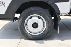 蓝擎汽车 凌R 高配版 1.6L 122马力 汽油 4.03米单排栏板微卡(YTQ1031PHQ331)