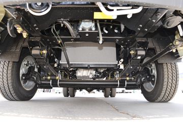 �������� ��R ����� 1.6L 122���� ���� 4.03�׵�������΢��(YTQ1031PHQ331)ͼƬ