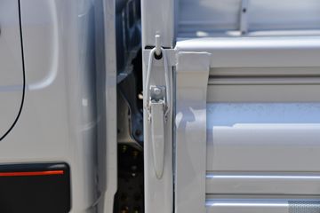 �������� ��R ����� 1.6L 122���� ���� 4.03�׵�������΢��(YTQ1031PHQ331)ͼƬ