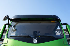 充电&nbsp;电动自卸车外观图片