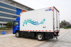 质子汽车 白景 3.9米燃料电池单排冷藏车(SX5049XLCFCEV341M2)21.024kWh