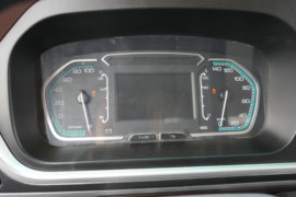 白景&nbsp;电动冷藏车驾驶室图片