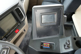 充电&nbsp;电动垃圾车驾驶室图片