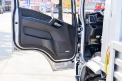 蓝擎轻卡 龙H 151马力 4.18米AMT自动档单排栏板轻卡(YTQ1041KK332)