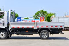 蓝擎轻卡 龙H 151马力 4.18米AMT自动档单排栏板轻卡(YTQ1041KK332)