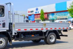 蓝擎轻卡 龙H 151马力 4.18米AMT自动档单排栏板轻卡(YTQ1041KK332)