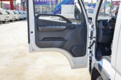 福田 时代领航S1 2.0L 144马力 汽油 3.19米双排栏板小卡