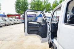 福田 时代领航S1 2.0L 144马力 汽油 3.19米双排栏板小卡