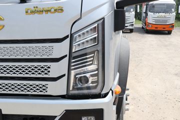 ���� ����˹T7 195���� 4X2 4.6���Ű��դʽ�ػ���(HFC5181CCYB40K1D1S)ͼƬ