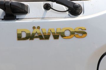 ���� ����˹T7 195���� 4X2 4.6���Ű��դʽ�ػ���(HFC5181CCYB40K1D1S)ͼƬ