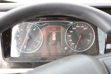 ���� ����˹T7 195���� 4X2 4.6���Ű��դʽ�ػ���(HFC5181CCYB40K1D1S)ͼƬ