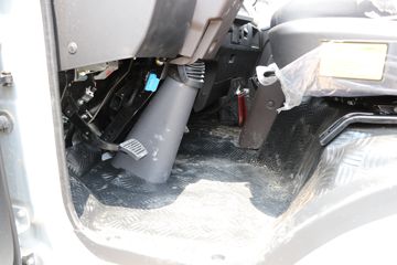 ���� ����˹T7 195���� 4X2 4.6���Ű��դʽ�ػ���(HFC5181CCYB40K1D1S)ͼƬ