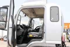 江淮 德沃斯T7 195马力 4X2 4.6米排半仓栅式载货车(HFC5181CCYB40K1D1S)