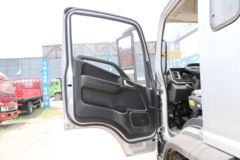 江淮 德沃斯T7 195马力 4X2 4.6米排半仓栅式载货车(HFC5181CCYB40K1D1S)