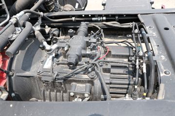 ���� ����˹T7 195���� 4X2 4.6���Ű��դʽ�ػ���(HFC5181CCYB40K1D1S)ͼƬ