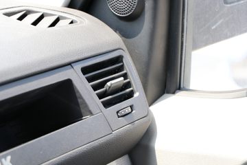 �й�����HOWO С�� 140���� 3.95�׵�������С��(ZZ1047F3112F145)ͼƬ