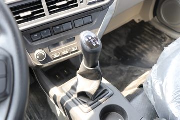 �й�����HOWO С�� 140���� 3.95�׵�������С��(ZZ1047F3112F145)ͼƬ