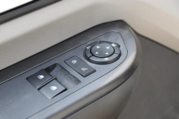 �й�����HOWO С�� 140���� 3.95�׵�������С��(ZZ1047F3112F145)ͼƬ