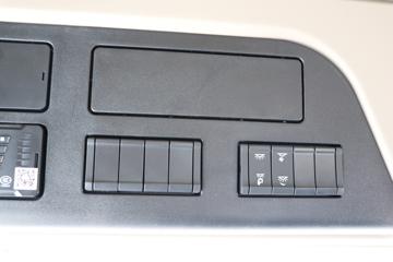 �����ؿ� ����M6000 �콢�� 300���� 4X2 9.85��AMT�Զ�����ʽ�ػ���(����)(SX5189XXYVB721)ͼƬ